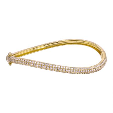 DIAMOND WAVE BANGLE