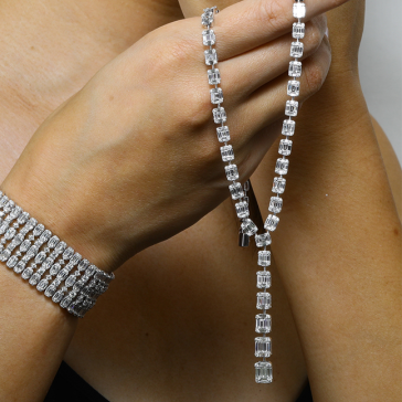 18K GOLD DIAMOND AND BAGUETTE LARIAT