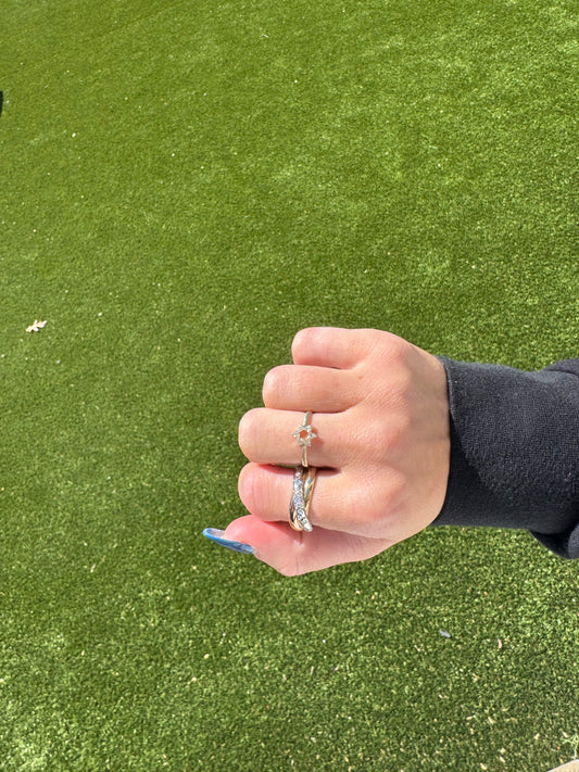 TRICOLOR CROSSOVER RING