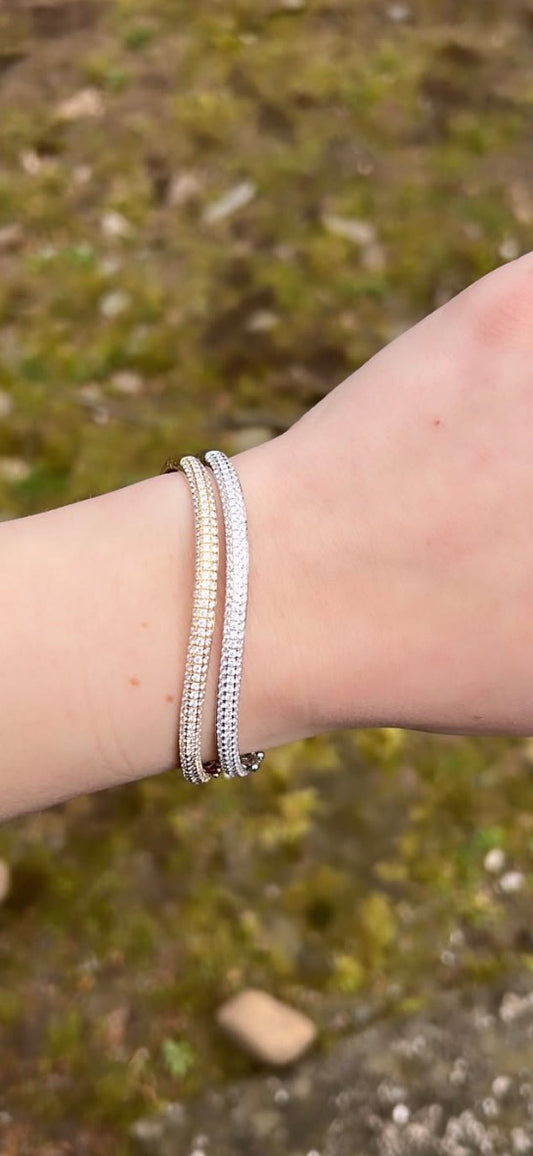 DIAMOND WAVE BANGLE